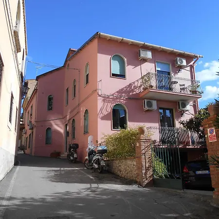 Taormina Center Private Apartments By Fragranza Di Sicilia Апартаменты